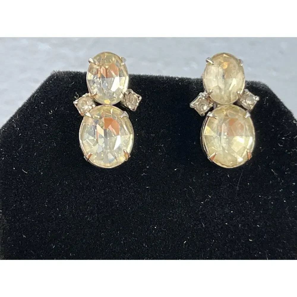 VTG 1950s Screw Back Rhinestone Earrings Silver Tone Oval Crystal Dangle